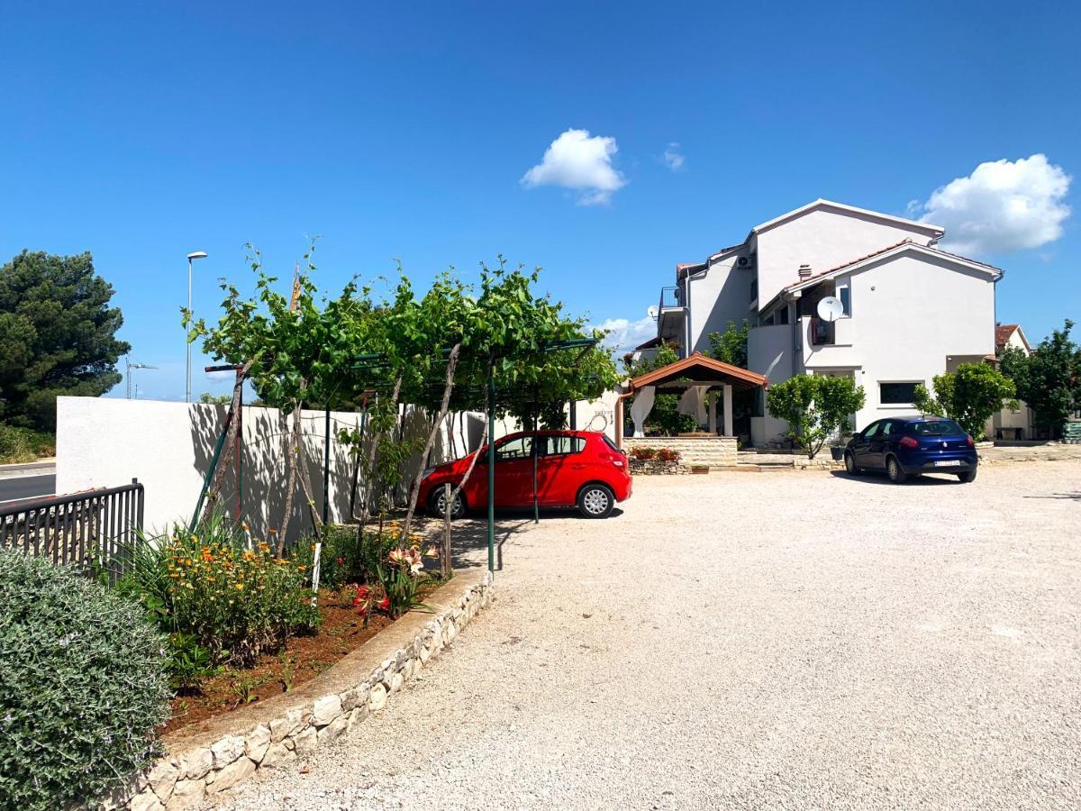 Apartmani Kardum Brodarica Brodarica  Εξωτερικό φωτογραφία